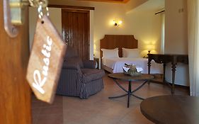 Liotrivi Historical Mansion And Boutique Hotel